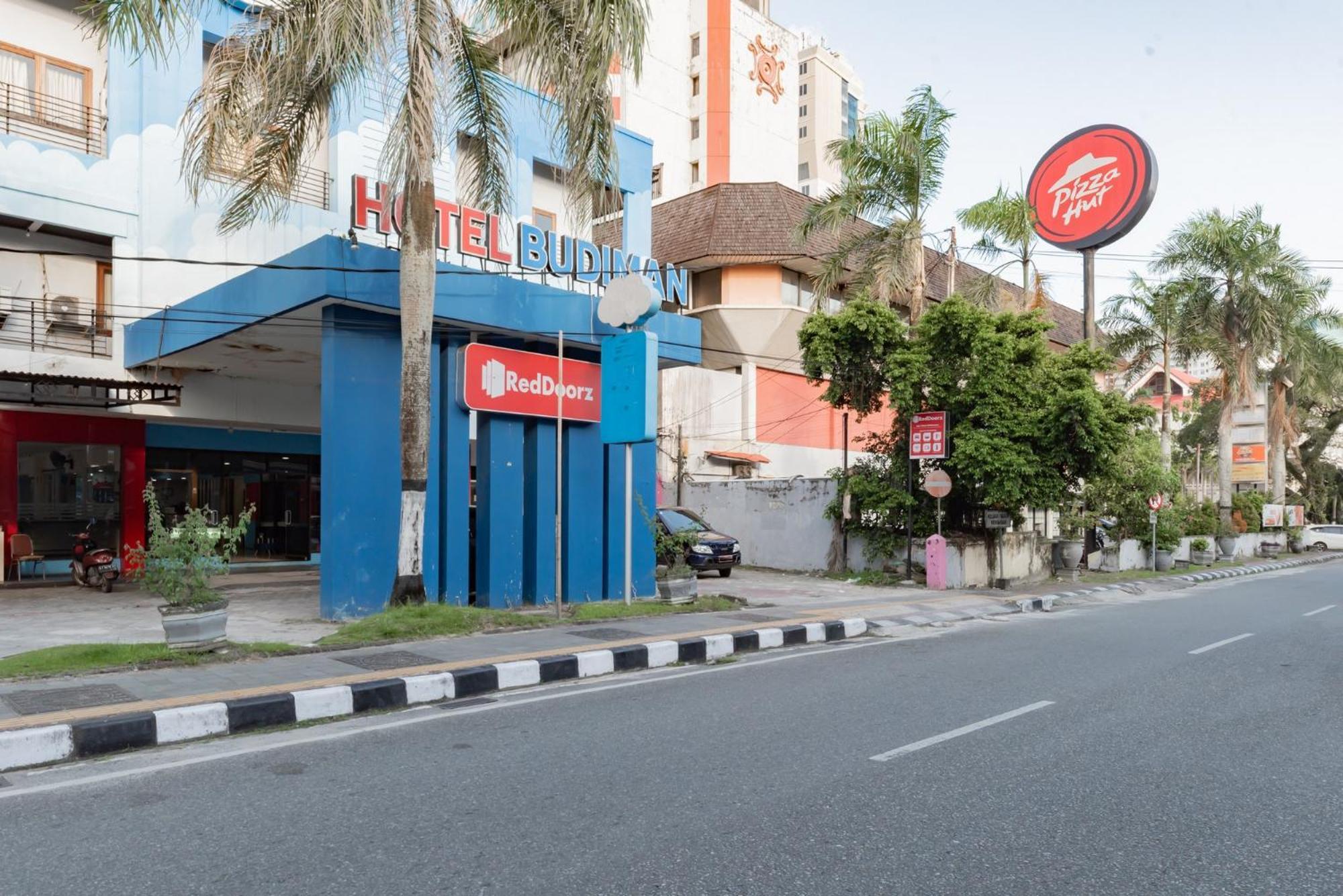 Hotel Reddoorz Near Plaza Balikpapan Exteriér fotografie